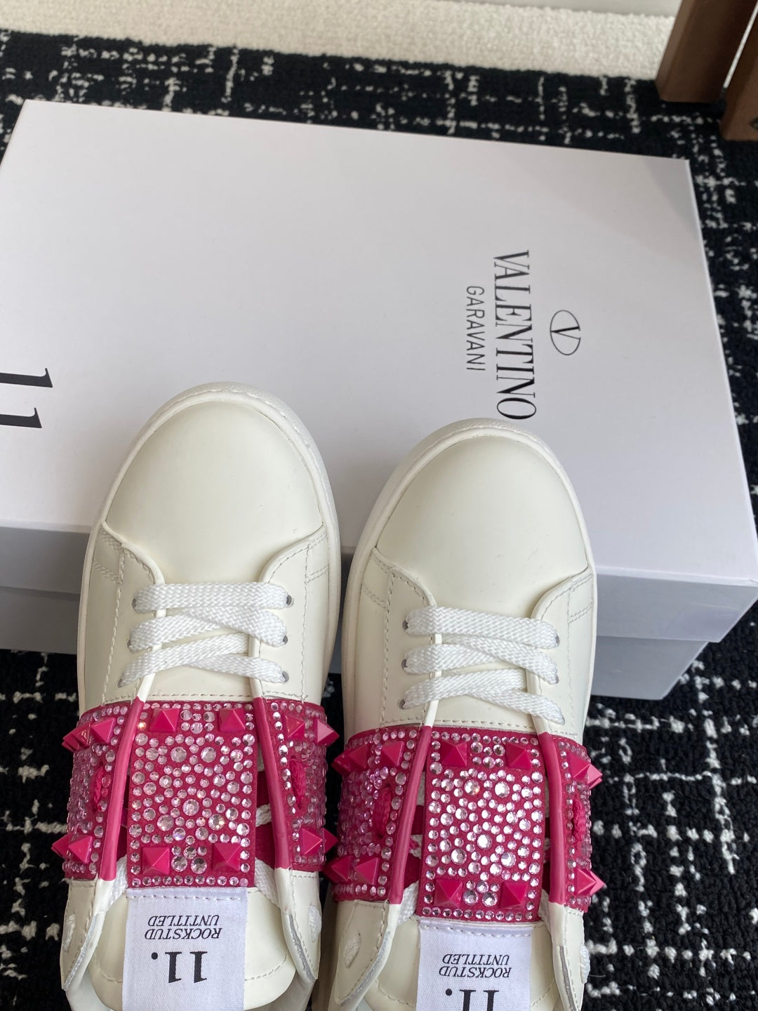 LuxluxHouse Best Quality Valentino Women Shoes