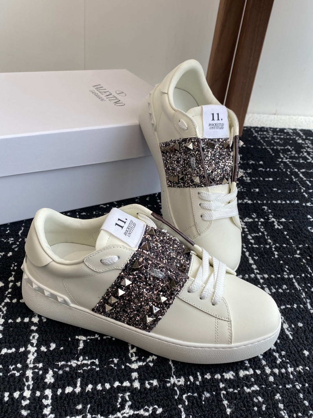 LuxluxHouse Best Quality Valentino Women Shoes