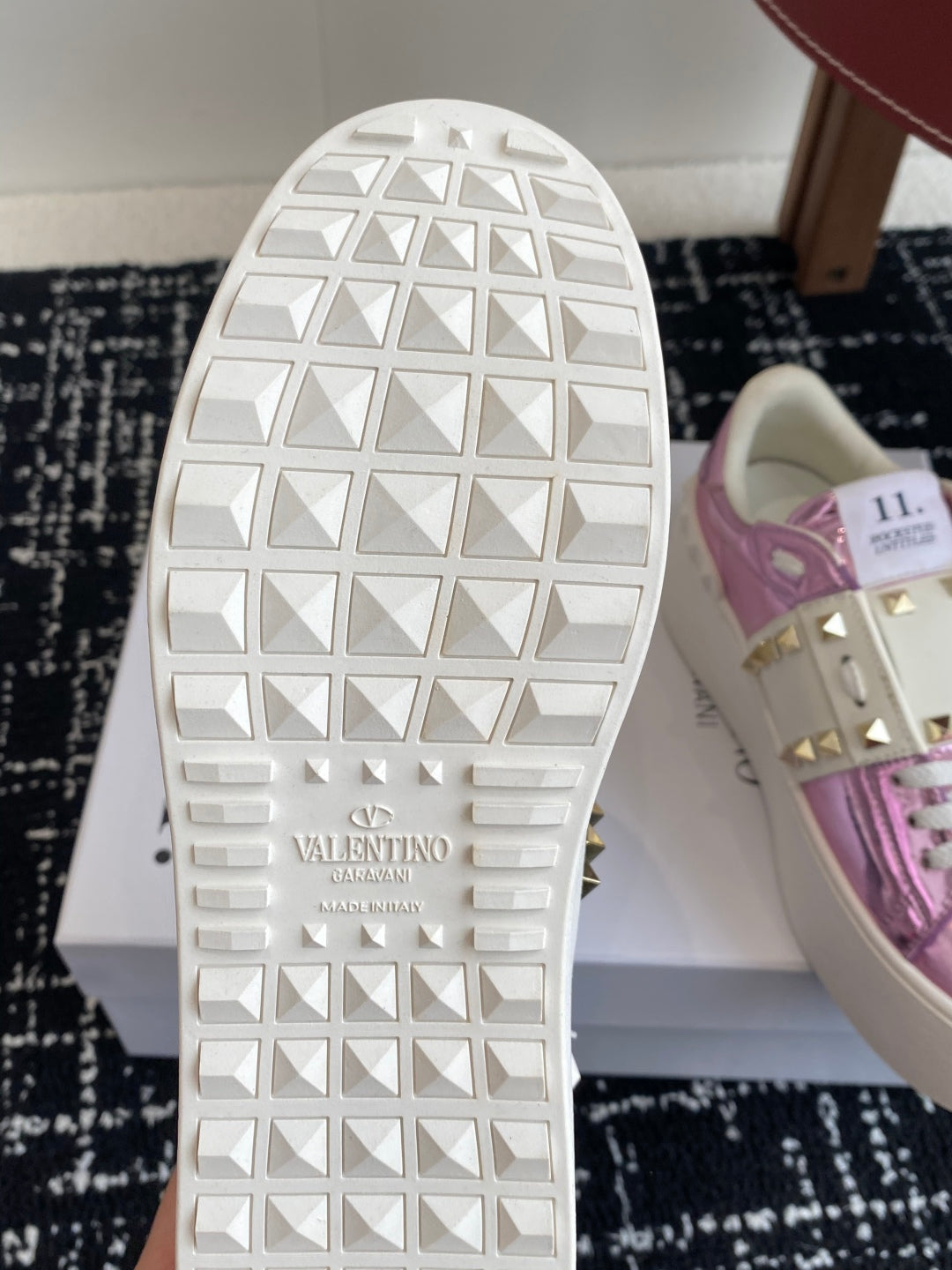 LuxluxHouse Best Quality Shoes Valentino