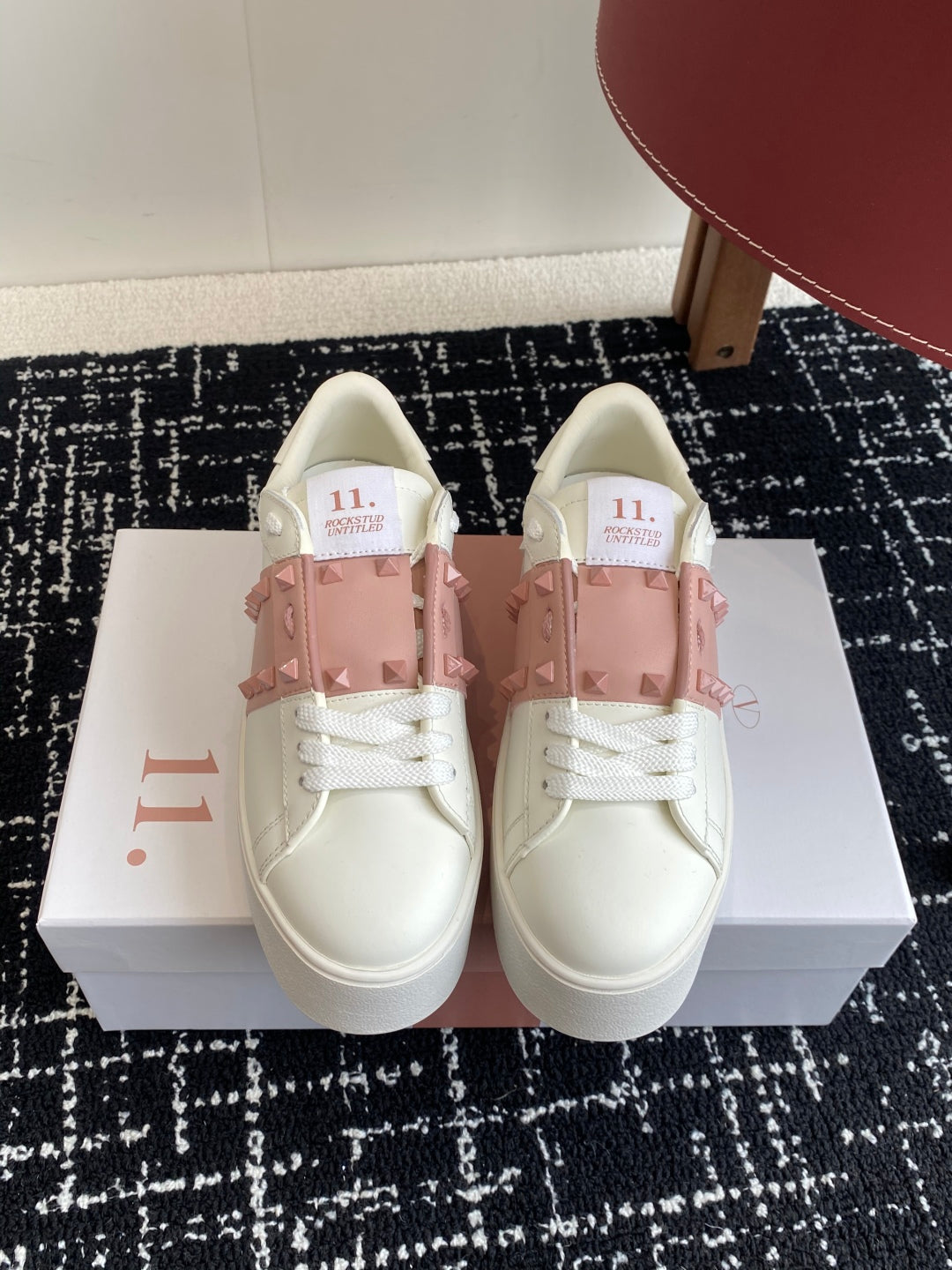 LuxluxHouse Best Quality Shoes Valentino