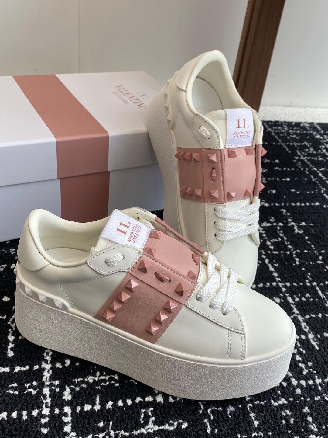 LuxluxHouse Best Quality Valentino Women Shoes