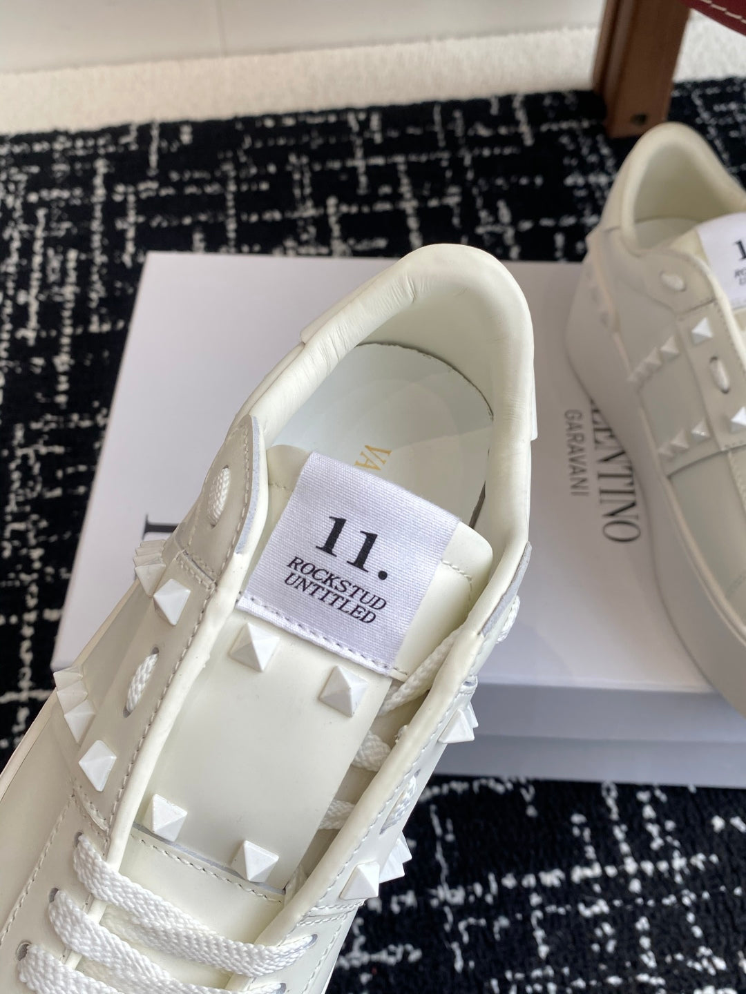 LuxluxHouse Best Quality Valentino Women Shoes