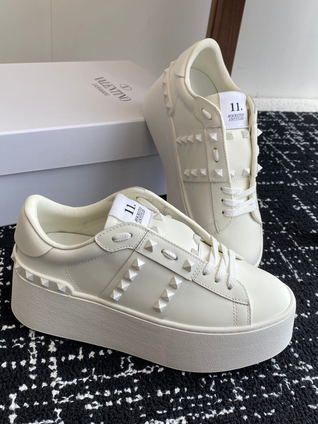 LuxluxHouse Best Quality Valentino Women Shoes