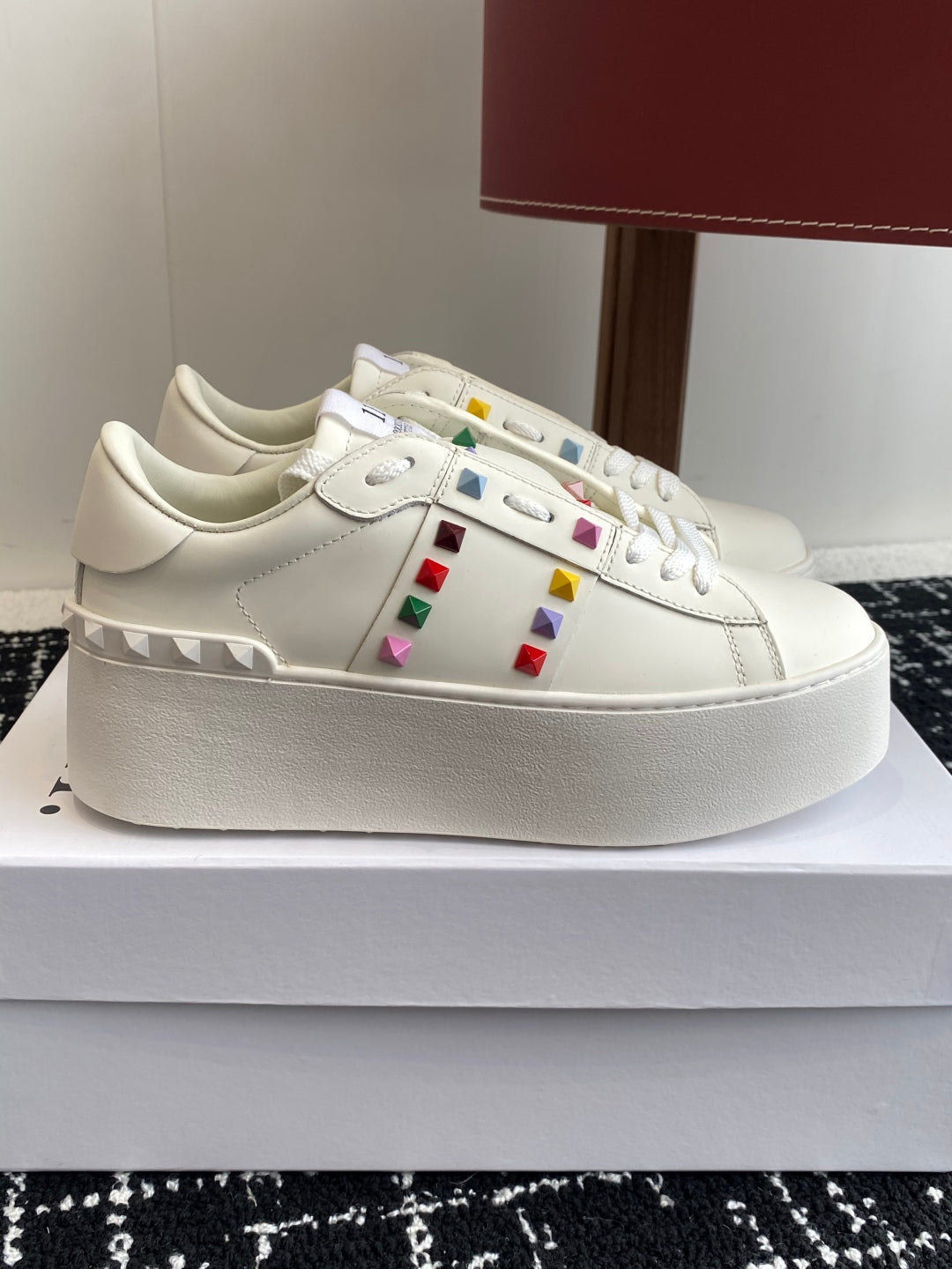 LuxluxHouse Best Quality Shoes Valentino