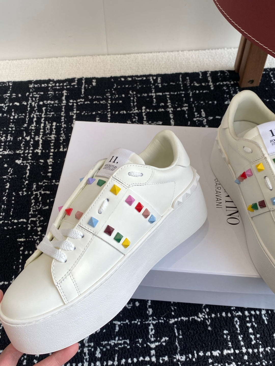 LuxluxHouse Best Quality Shoes Valentino