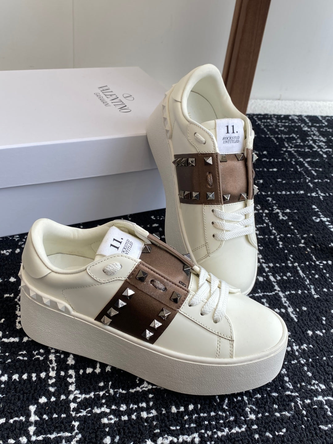 LuxluxHouse Best Quality Valentino Women Shoes