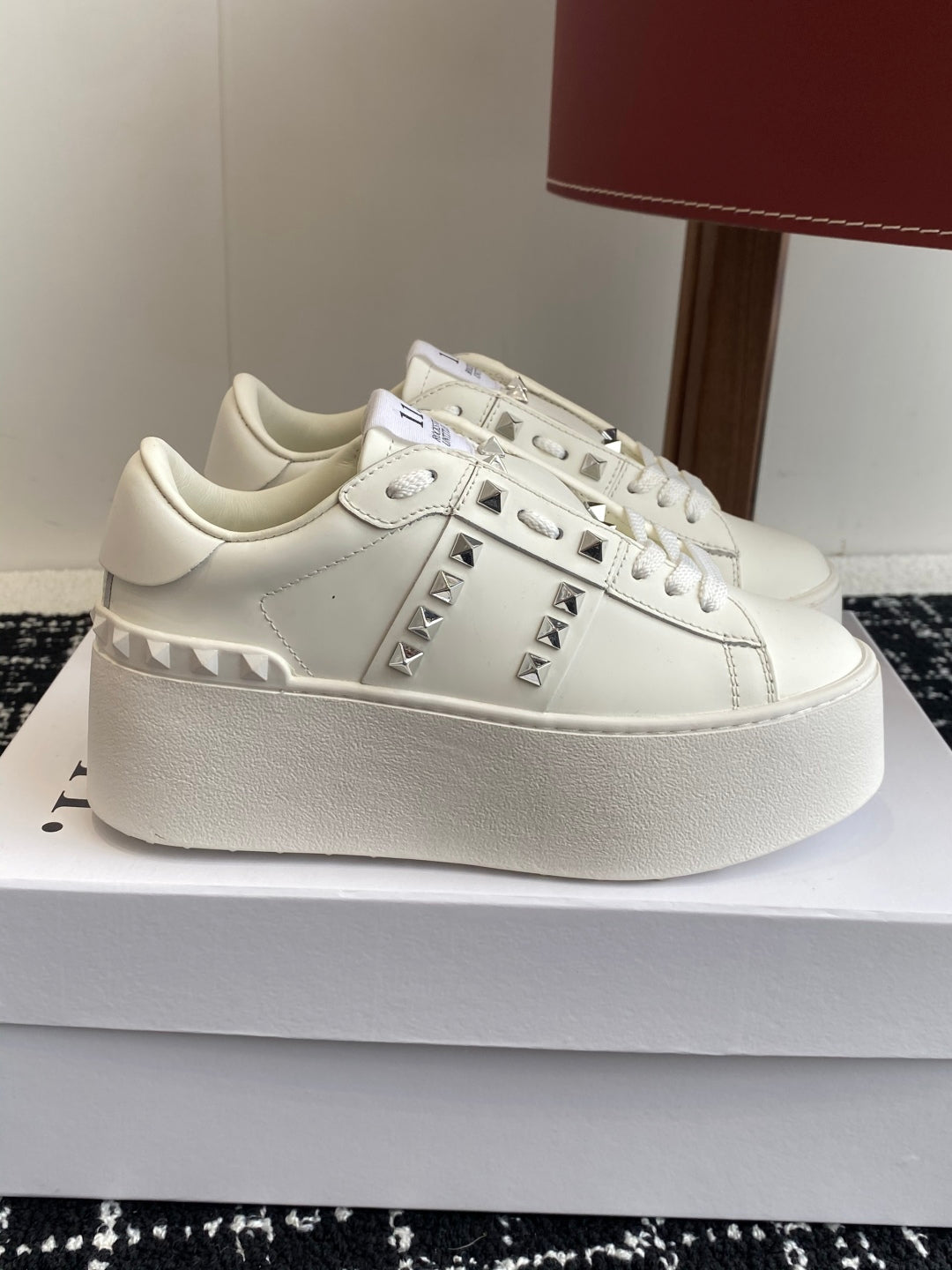 LuxluxHouse Best Quality Valentino Women Shoes