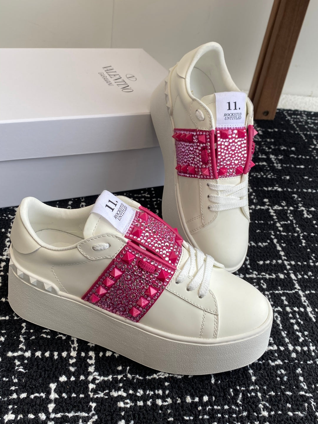 LuxluxHouse Best Quality Valentino Women Shoes