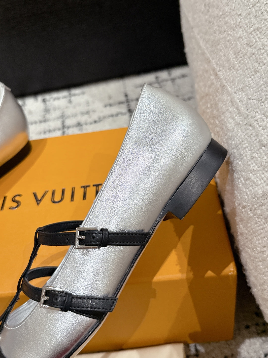 LuxluxHouse Best Quality Women Shoes Louis Vuitton