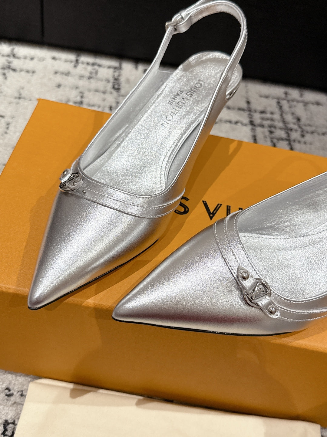 LuxluxHouse Best Quality Women Shoes Louis Vuitton
