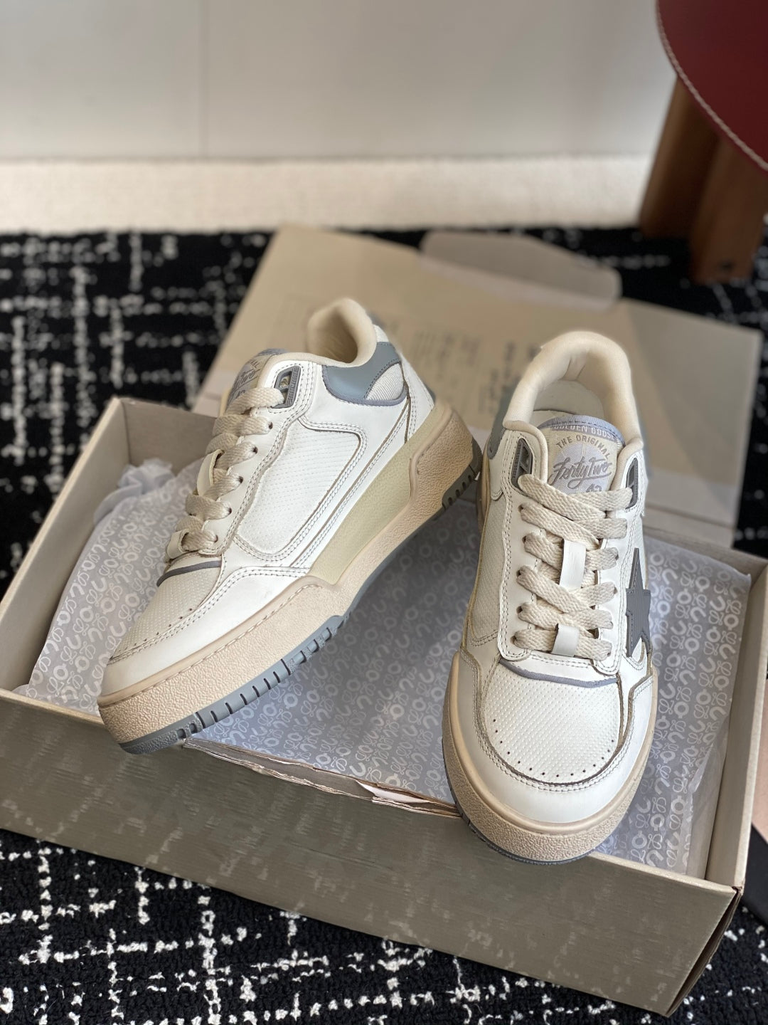 LuxluxHouse Best Quality Shoes Golden Goose
