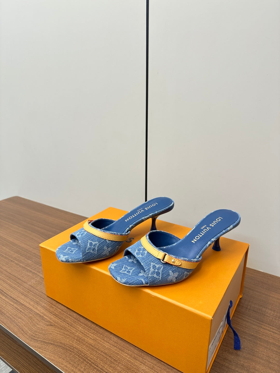 LuxluxHouse Best Quality Women Shoes Louis Vuitton
