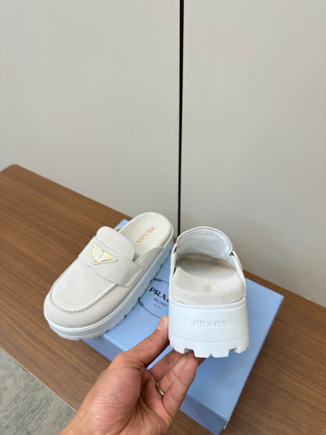 LuxluxHouse Best Quality Women Shoes Prada