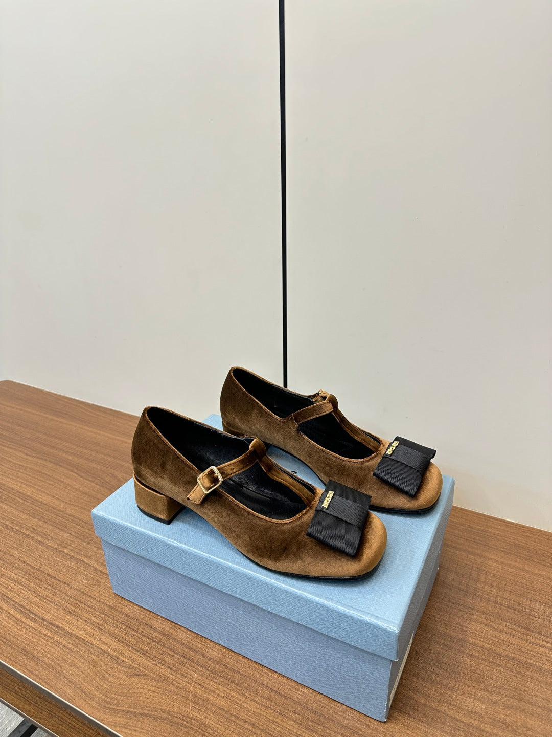 LuxluxHouse Best Quality Women Shoes Prada