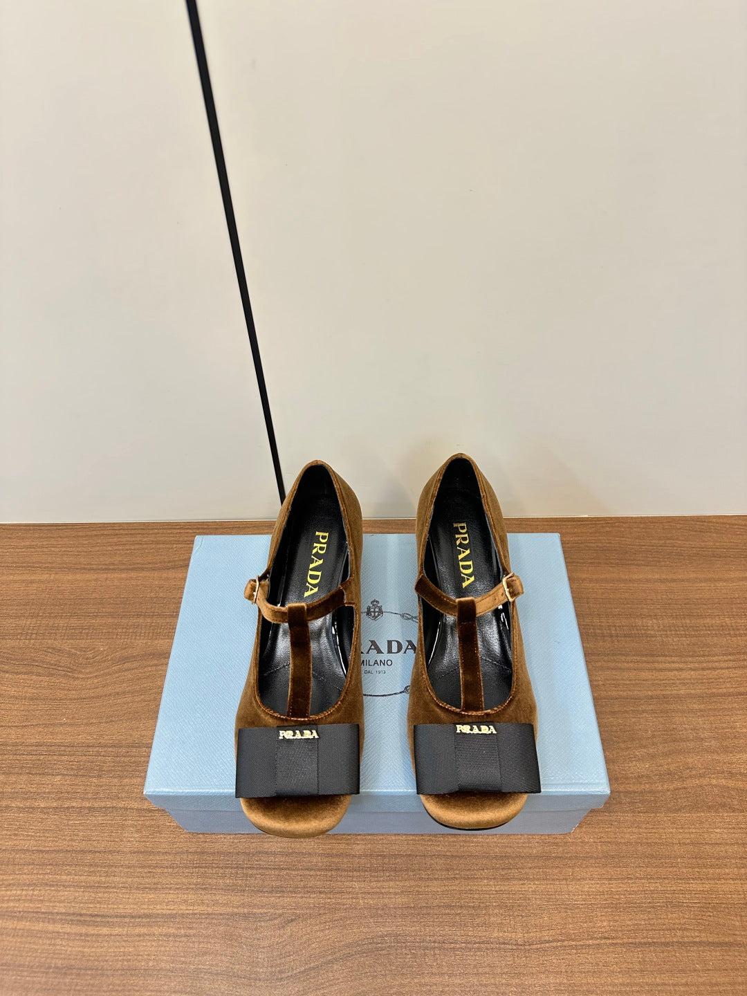 LuxluxHouse Best Quality Women Shoes Prada