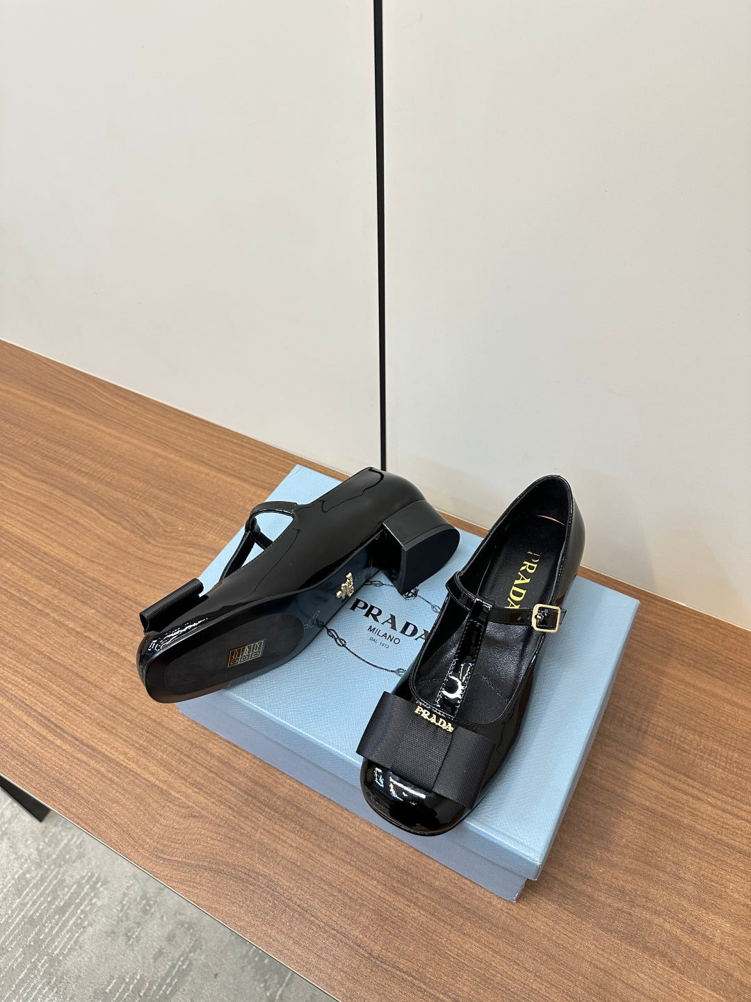 LuxluxHouse Best Quality Women Shoes Prada