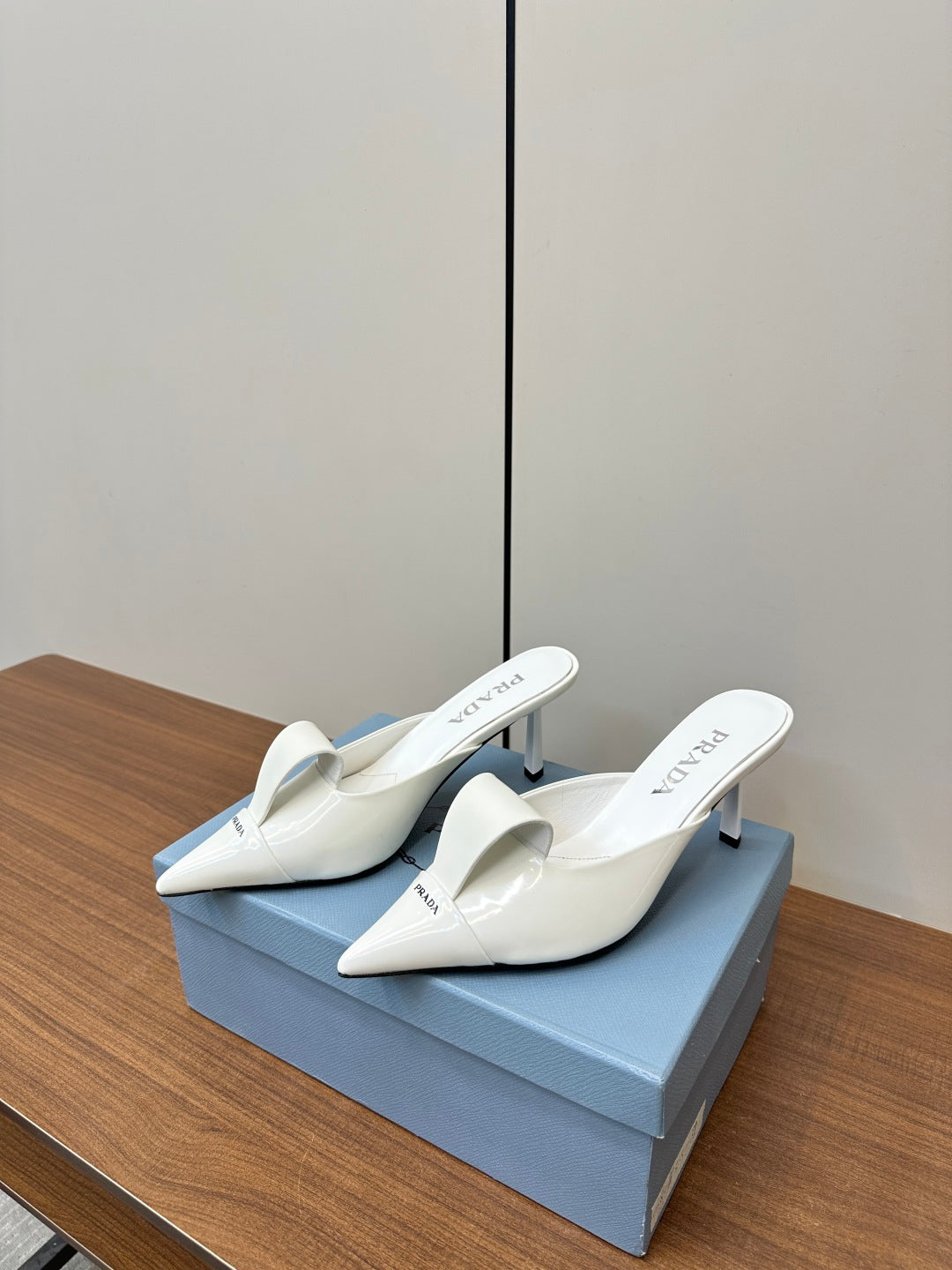 LuxluxHouse Best Quality Women Shoes Prada
