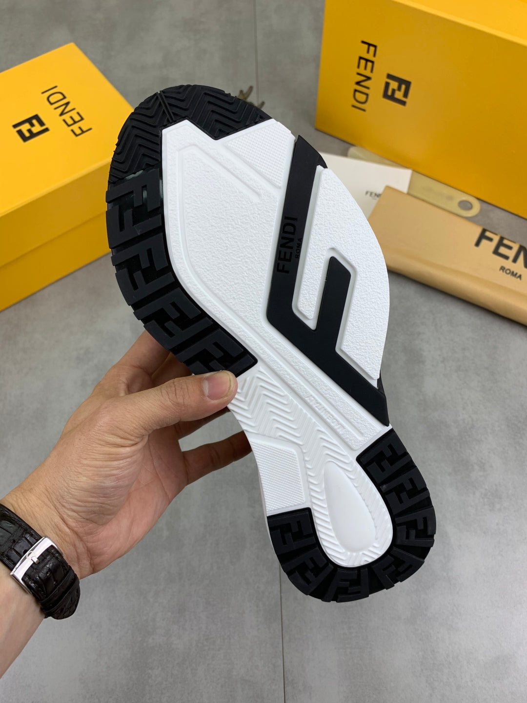 LuxluxHouse Best Quality Shoes Fendi