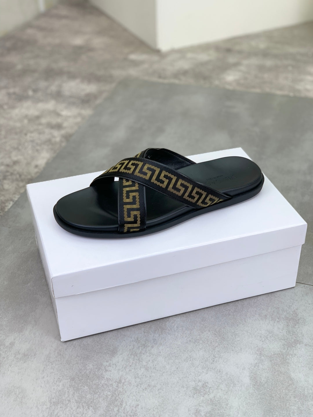 LuxluxHouse Best Quality Sandals Versace