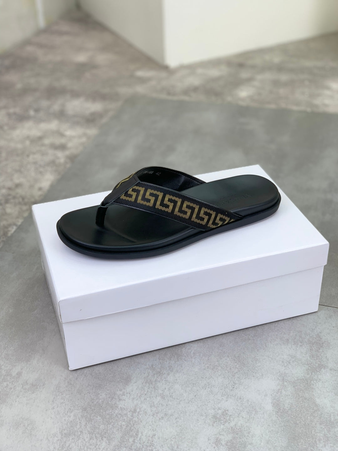 LuxluxHouse Best Quality Sandals Versace