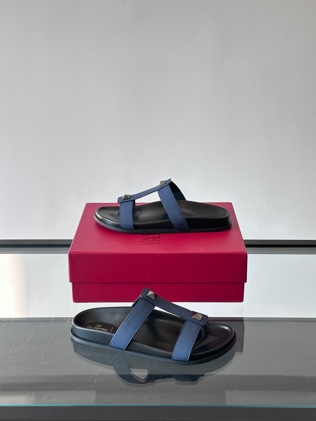 LuxluxHouse Best Quality Sandals Valentino