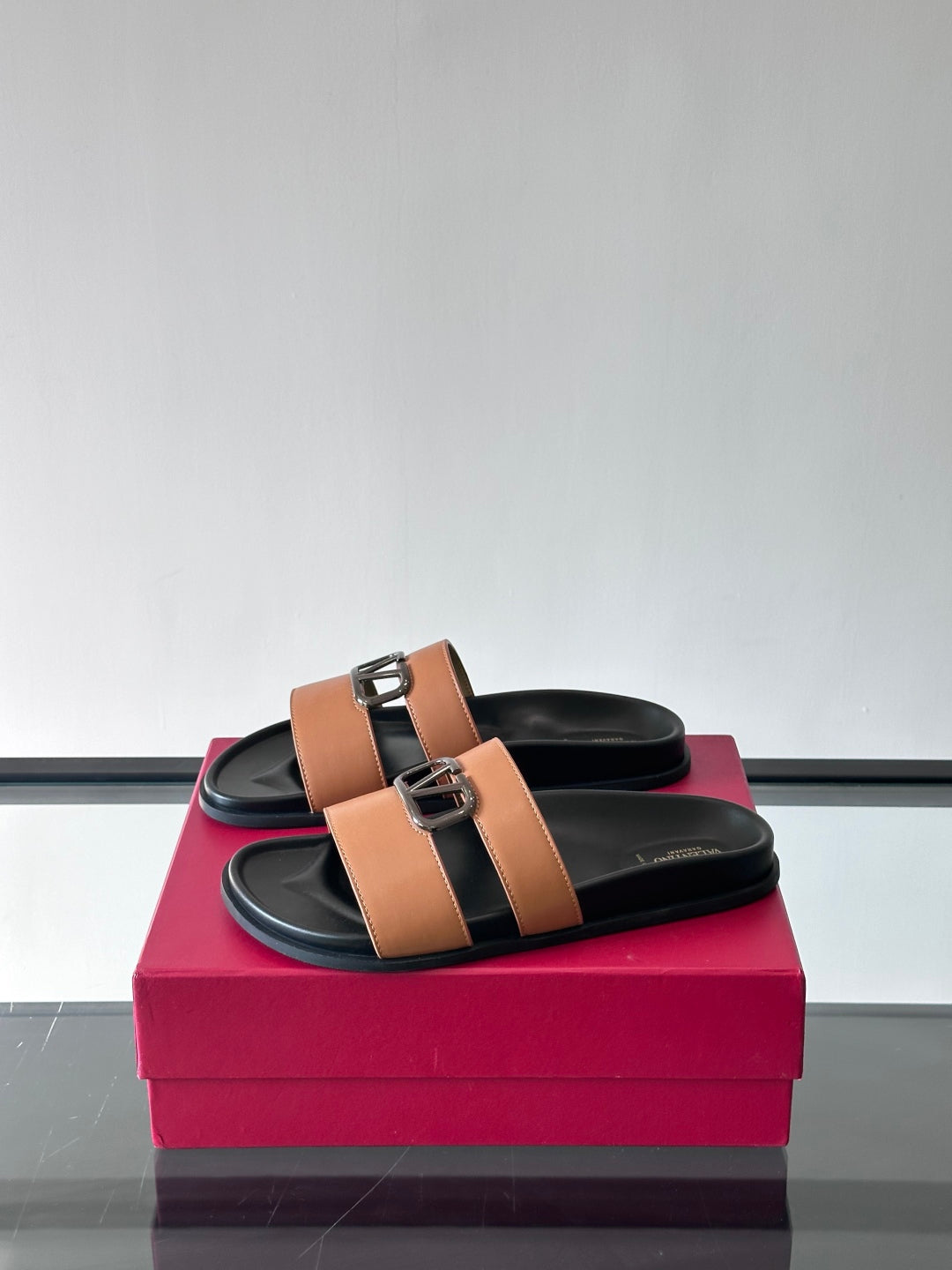 LuxluxHouse Best Quality Sandals Valentino