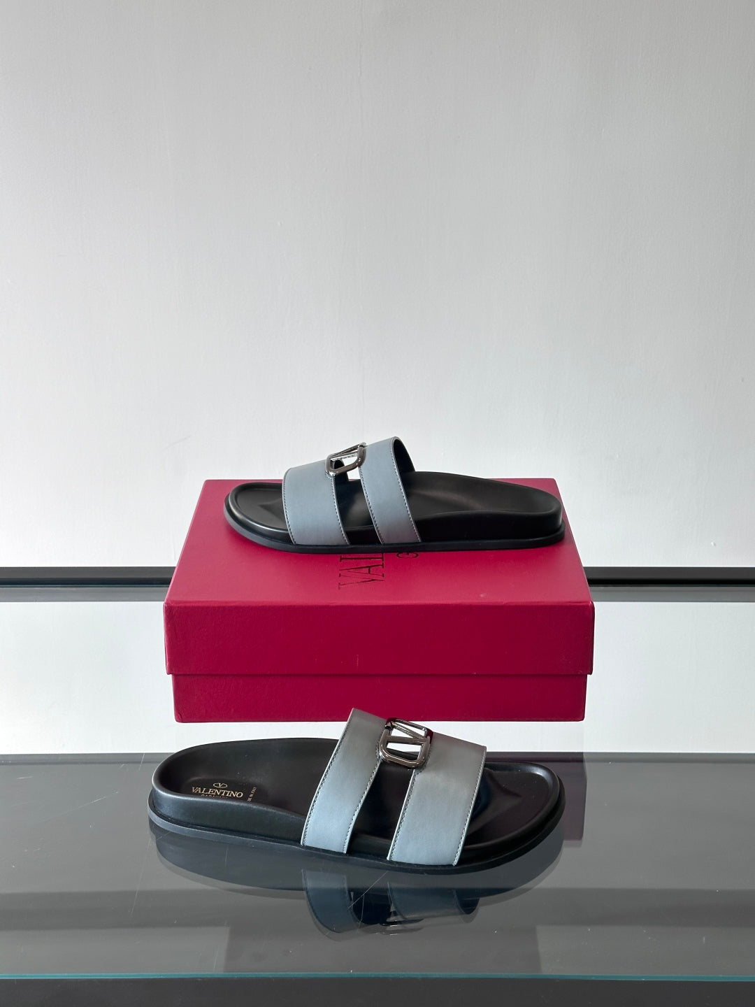 LuxluxHouse Best Quality Sandals Valentino