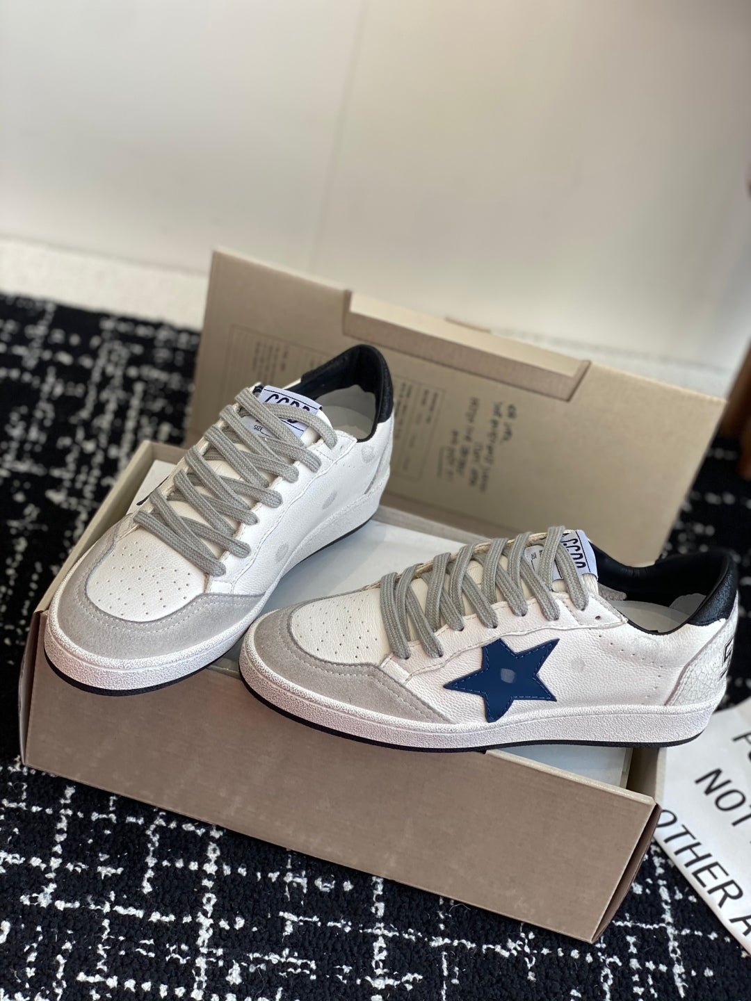 LuxluxHouse Best Quality Shoes Golden Goose
