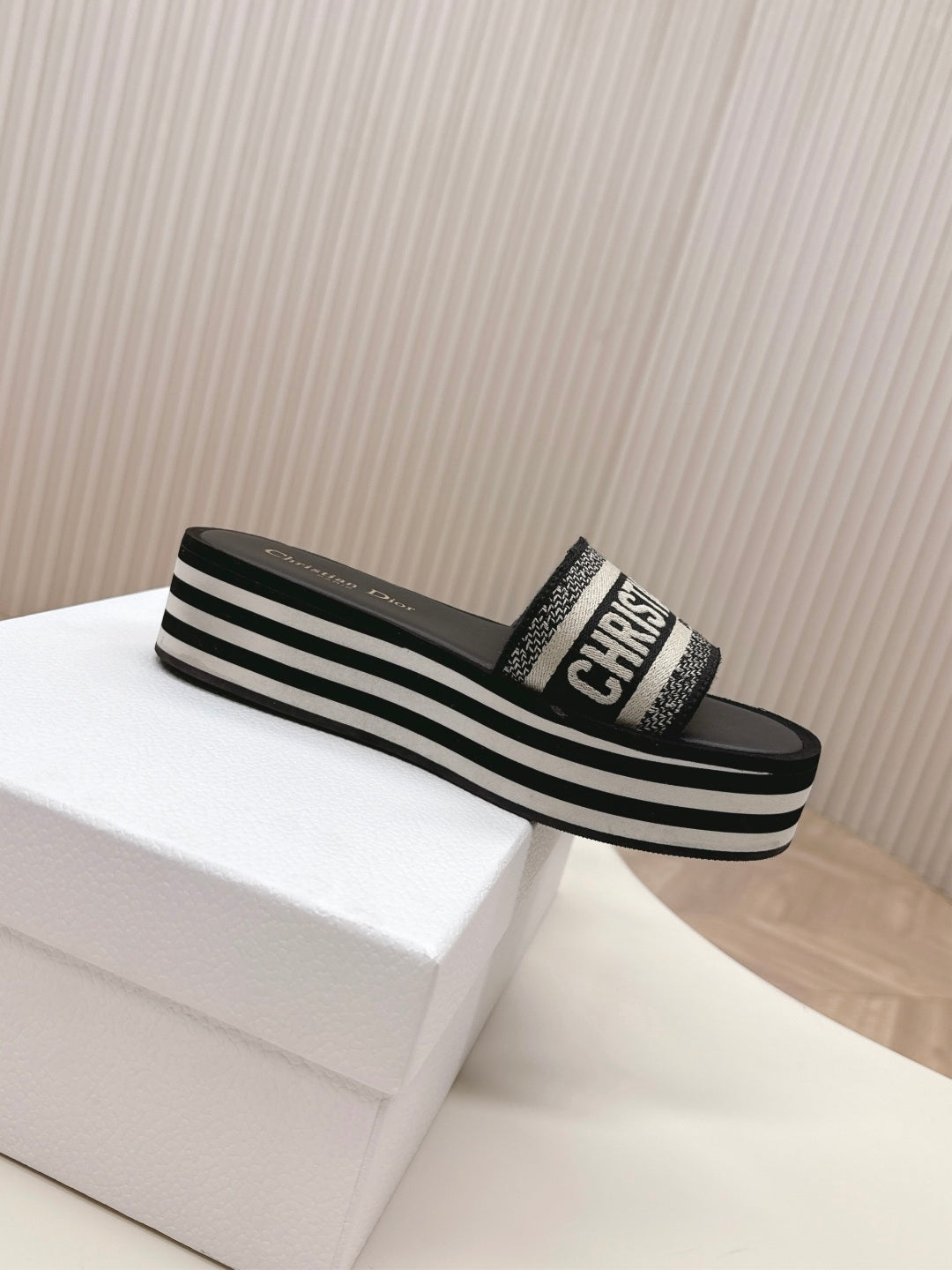 LuxluxHouse Best Quality Women Shoes Dior