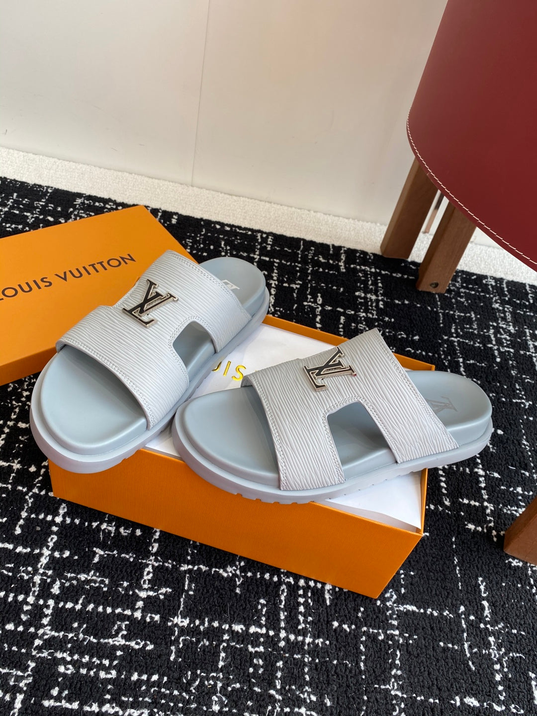 LuxluxHouse Best Quality Sandals Louis Vuitton