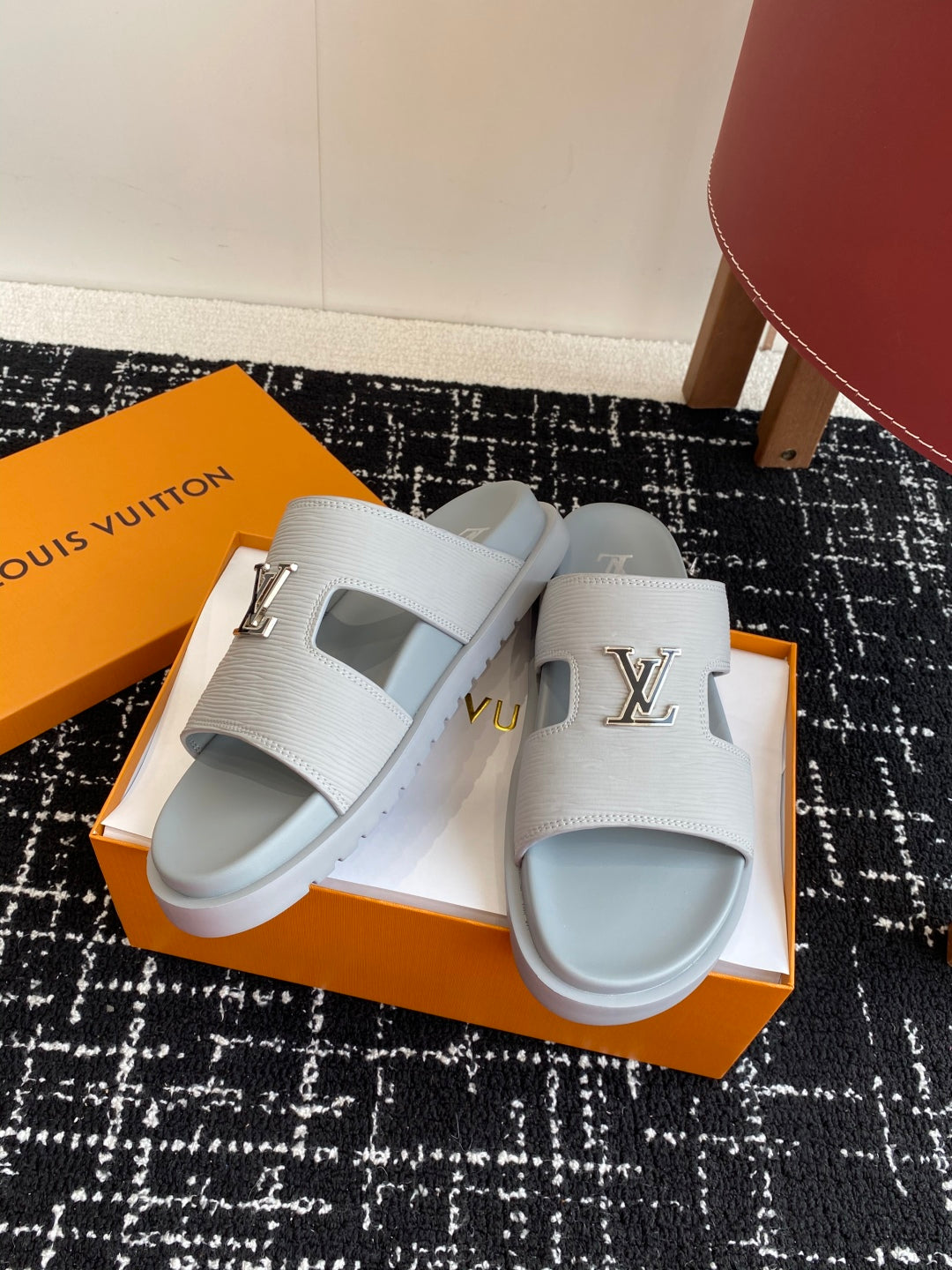 LuxluxHouse Best Quality Sandals Louis Vuitton