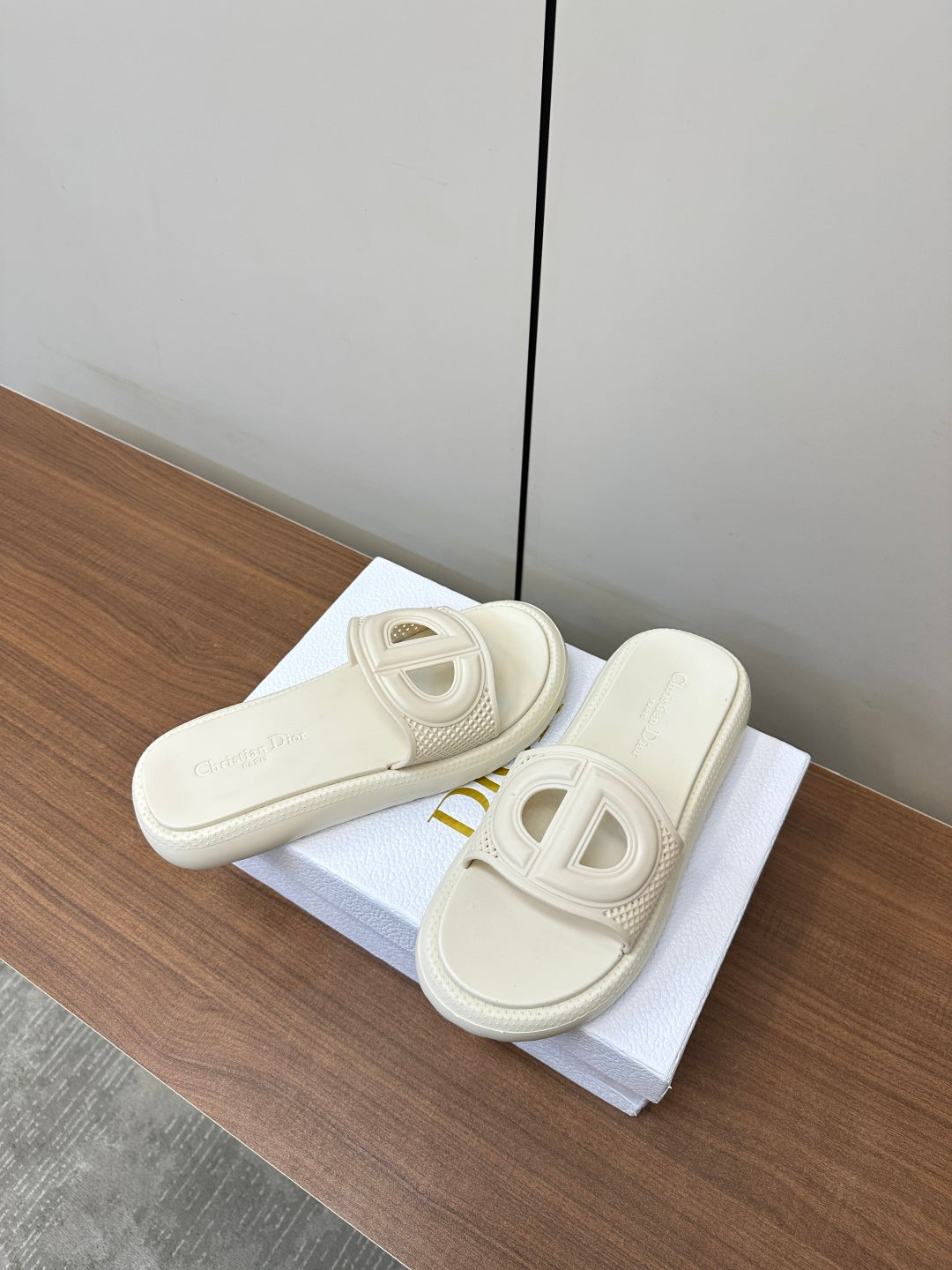 LuxluxHouse Best Quality Women Shoes Dior