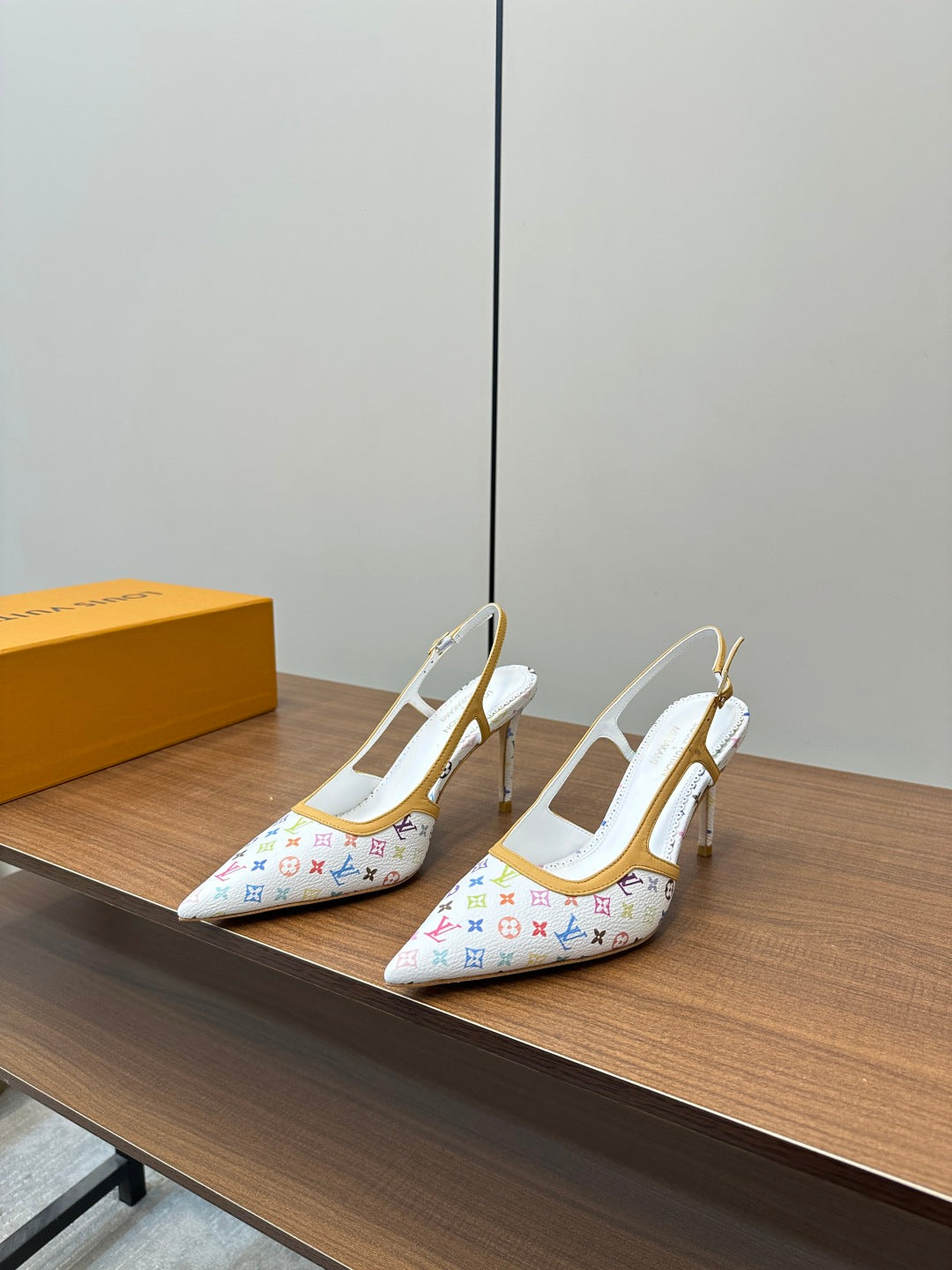 LuxluxHouse Best Quality Women Shoes Louis Vuitton