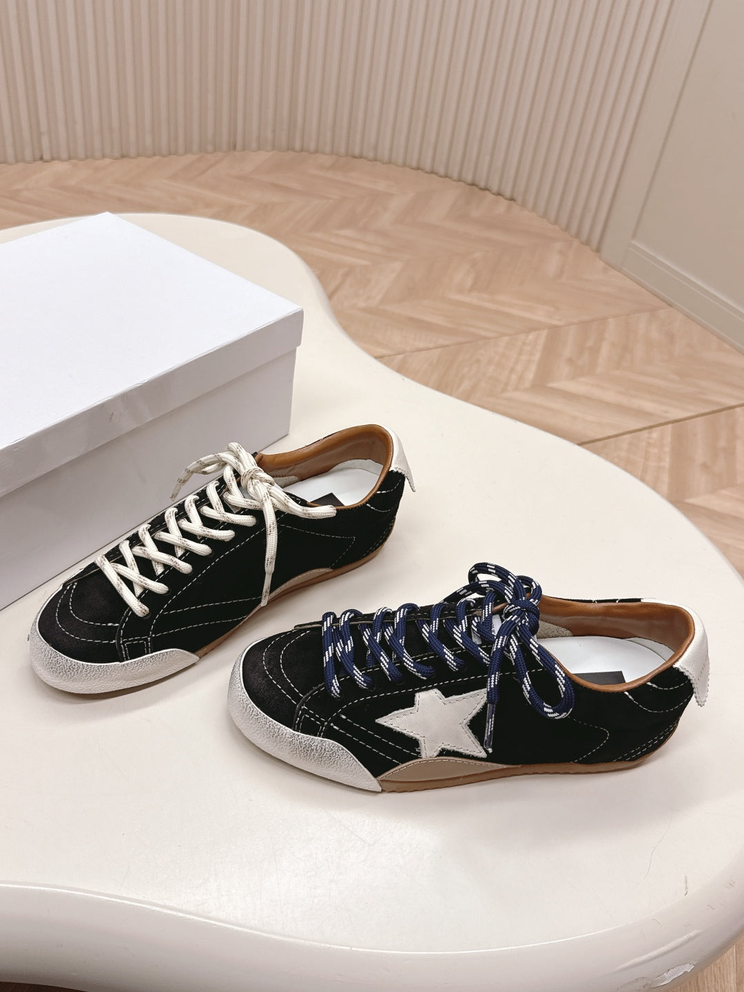 LuxluxHouse Best Quality Shoes Golden Goose