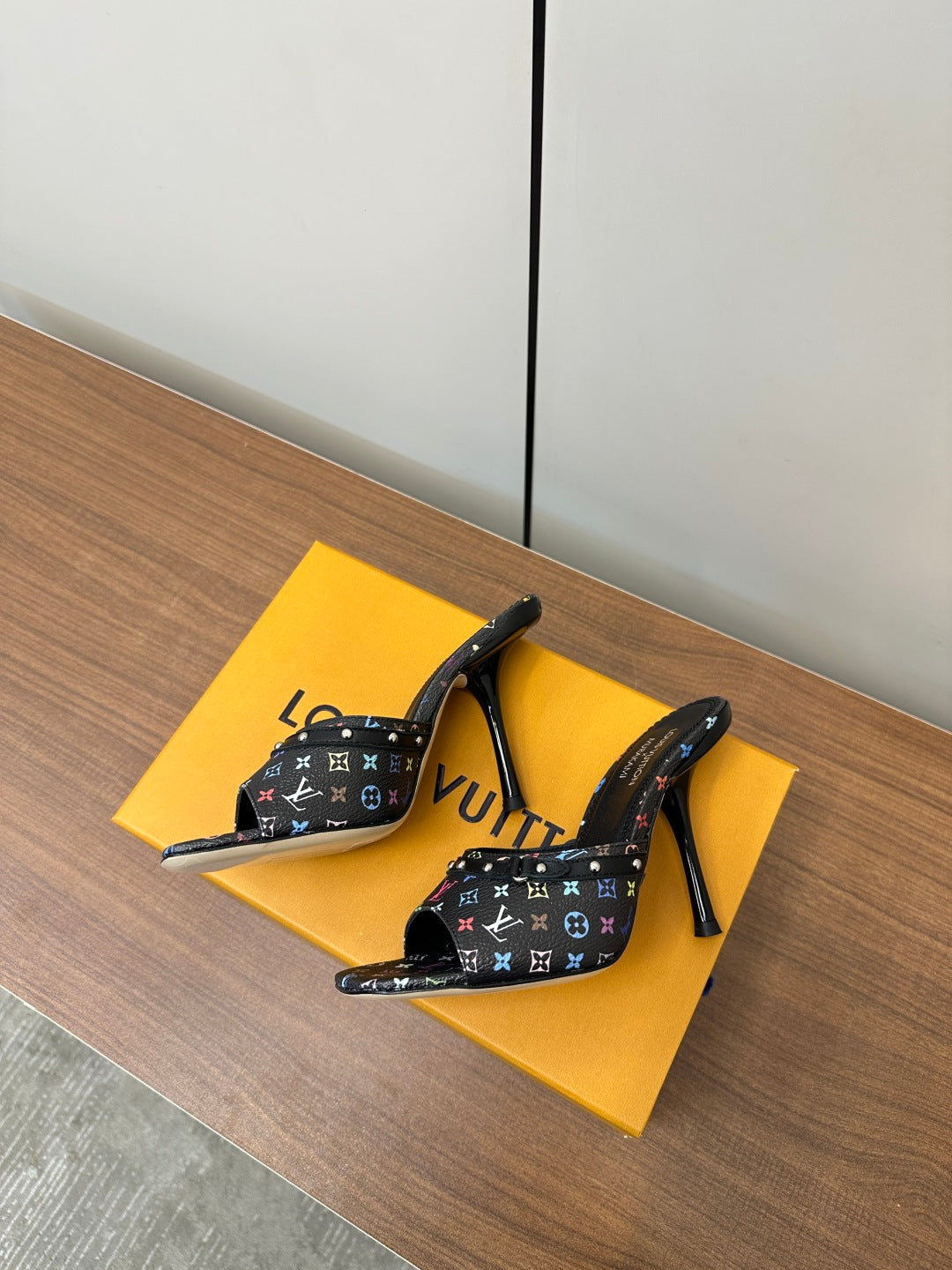 LuxluxHouse Best Quality Women Shoes Louis Vuitton