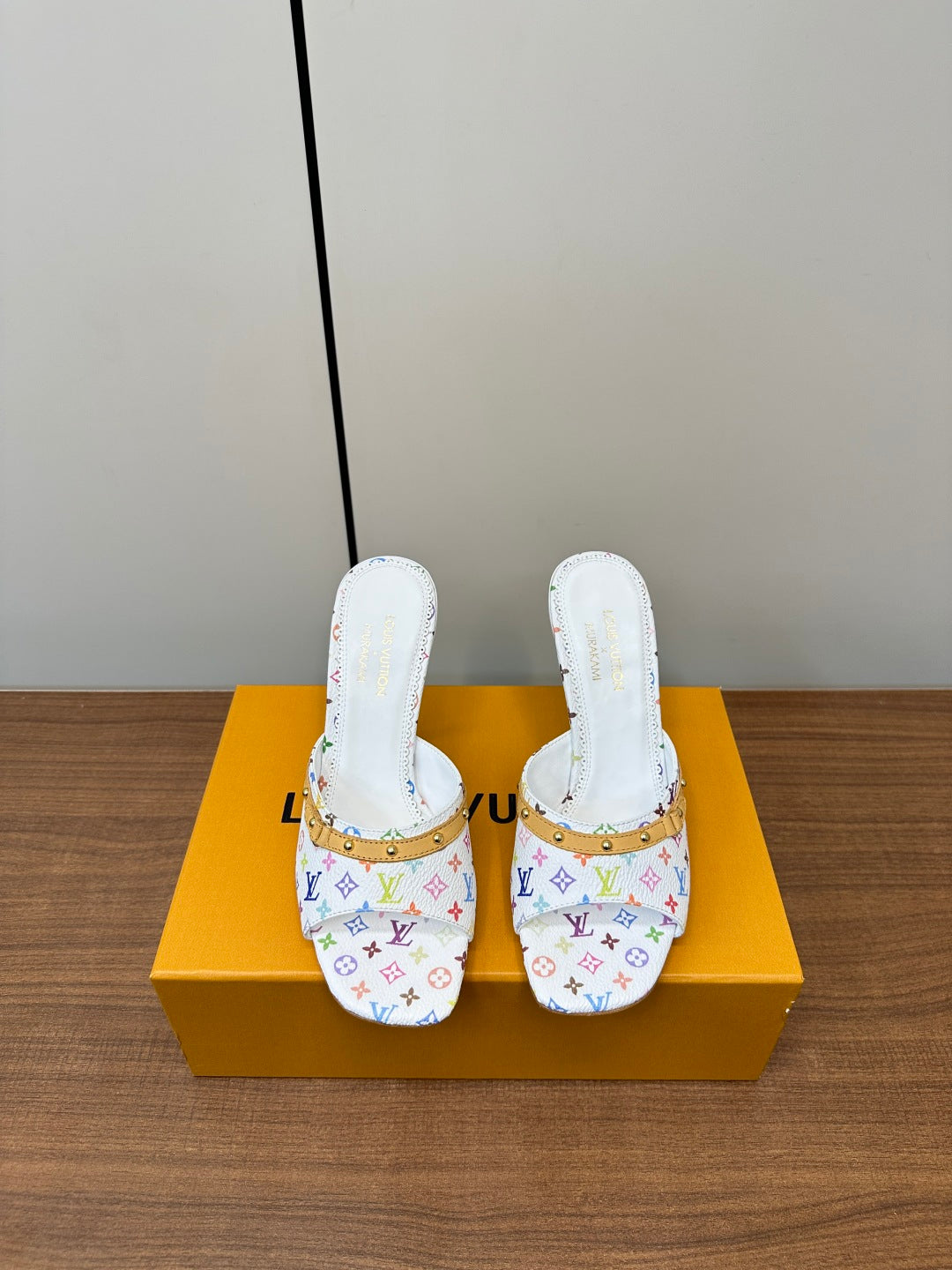 LuxluxHouse Best Quality Women Shoes Louis Vuitton
