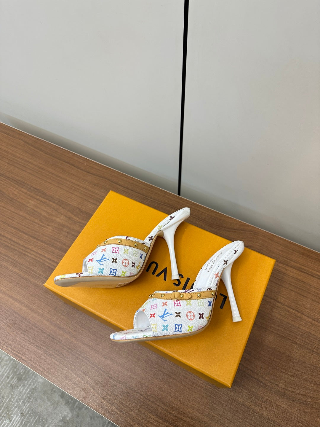LuxluxHouse Best Quality Women Shoes Louis Vuitton