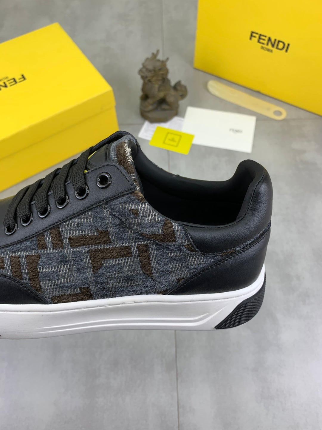 LuxluxHouse Best Quality Shoes Fendi