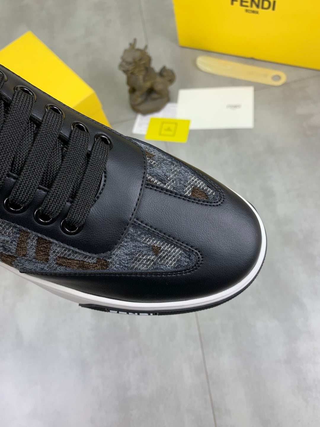 LuxluxHouse Best Quality Shoes Fendi