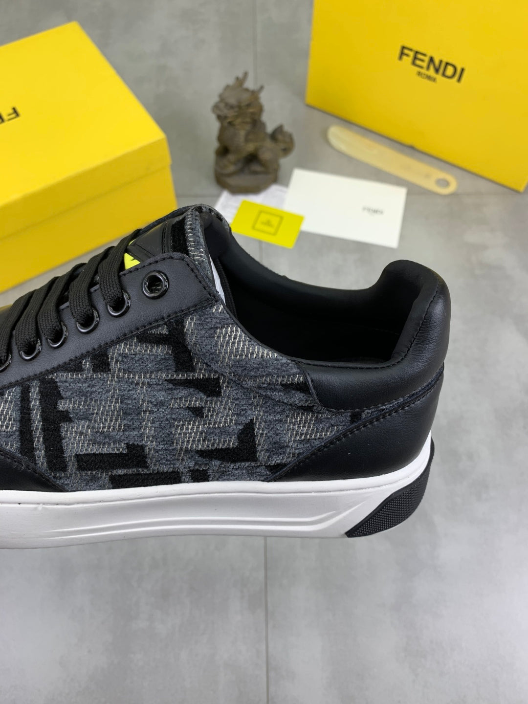 LuxluxHouse Best Quality Shoes Fendi