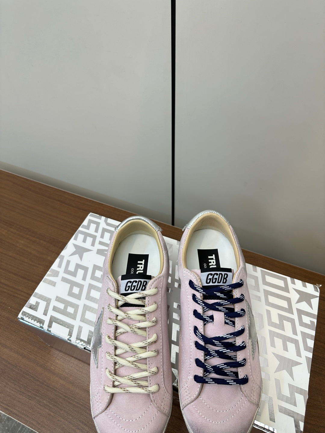 LuxluxHouse Best Quality Shoes Golden Goose