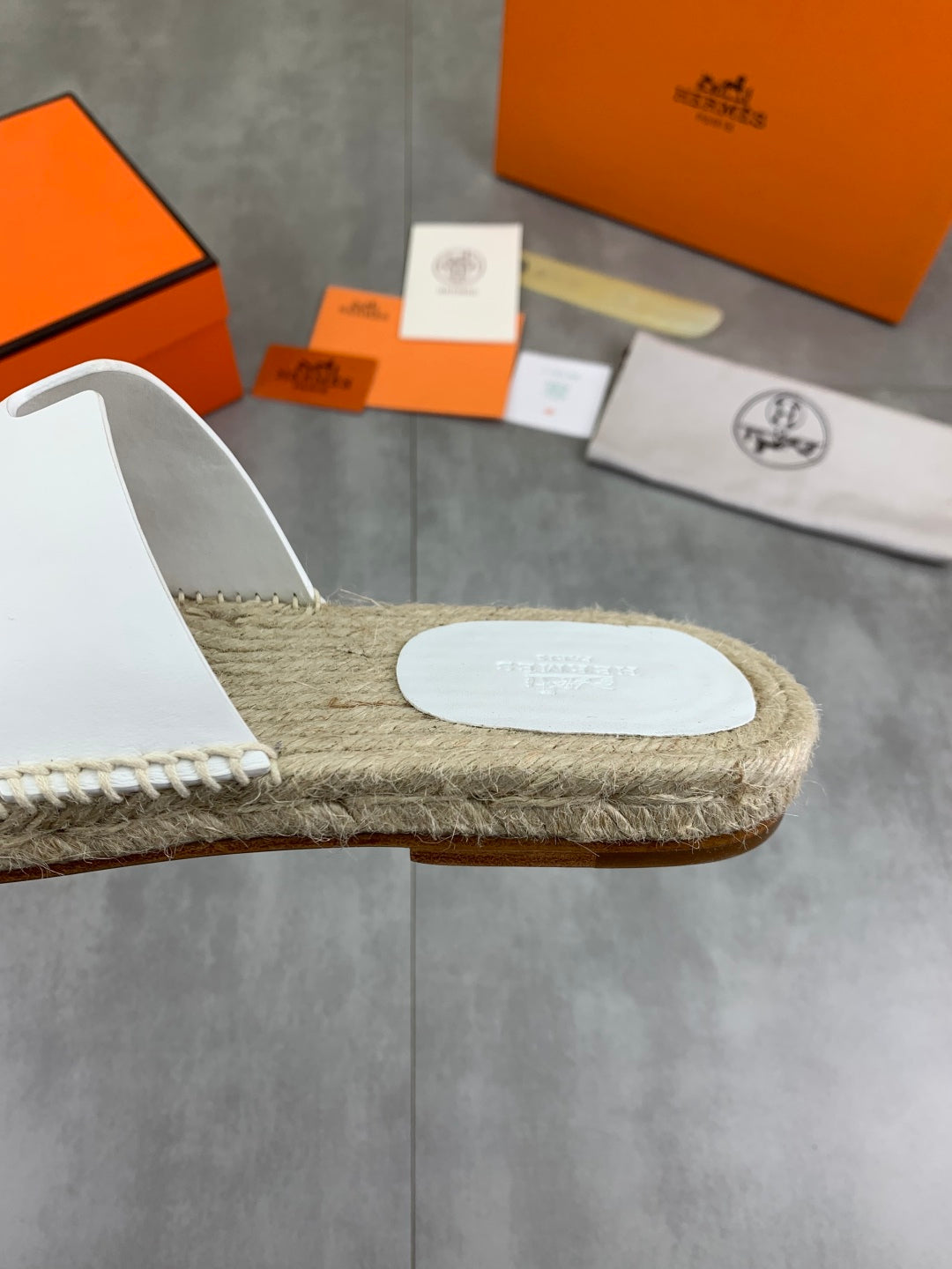 LuxluxHouse Best Quality Sandals Hermes