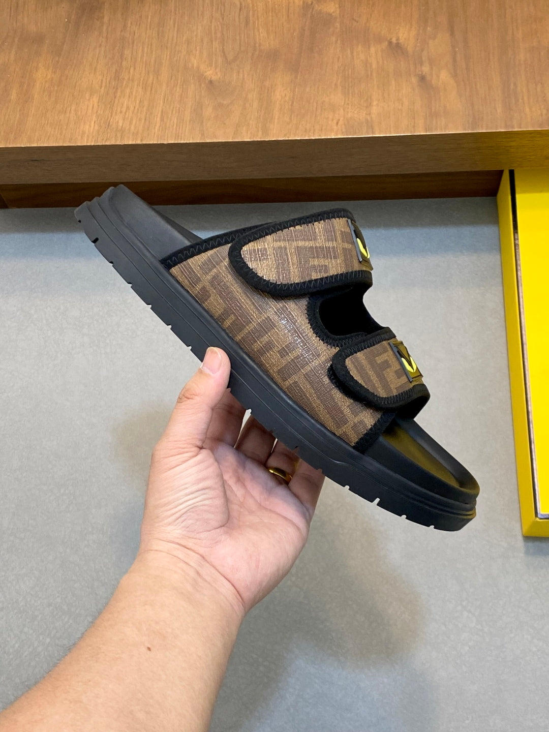 LuxluxHouse Best Quality Sandals Fendi