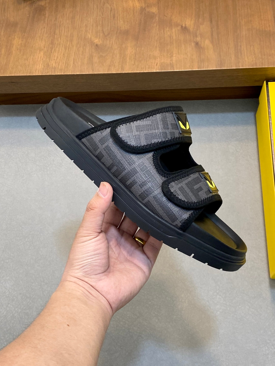 LuxluxHouse Best Quality Sandals Fendi
