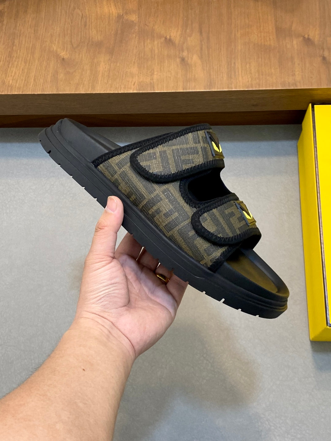 LuxluxHouse Best Quality Sandals Fendi