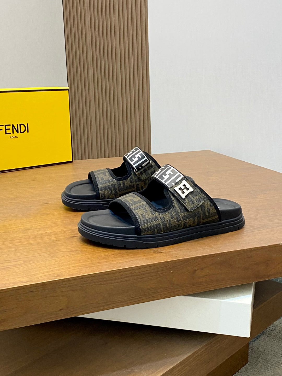 LuxluxHouse Best Quality Sandals Fendi