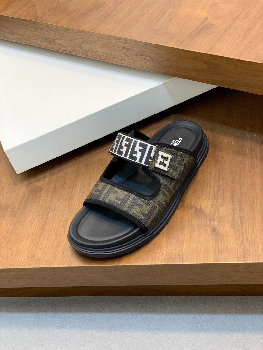 LuxluxHouse Best Quality Sandals Fendi