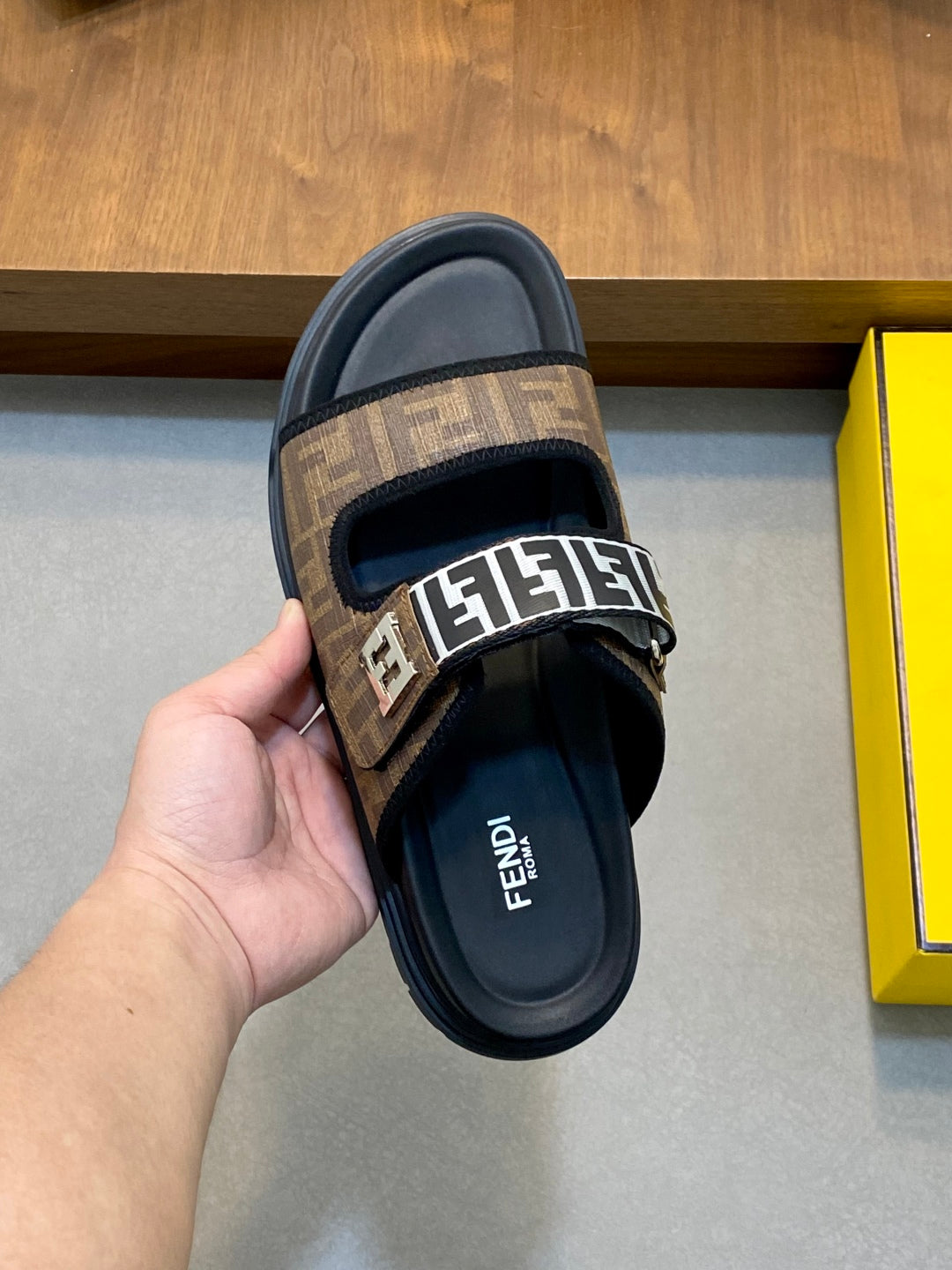 LuxluxHouse Best Quality Sandals Fendi