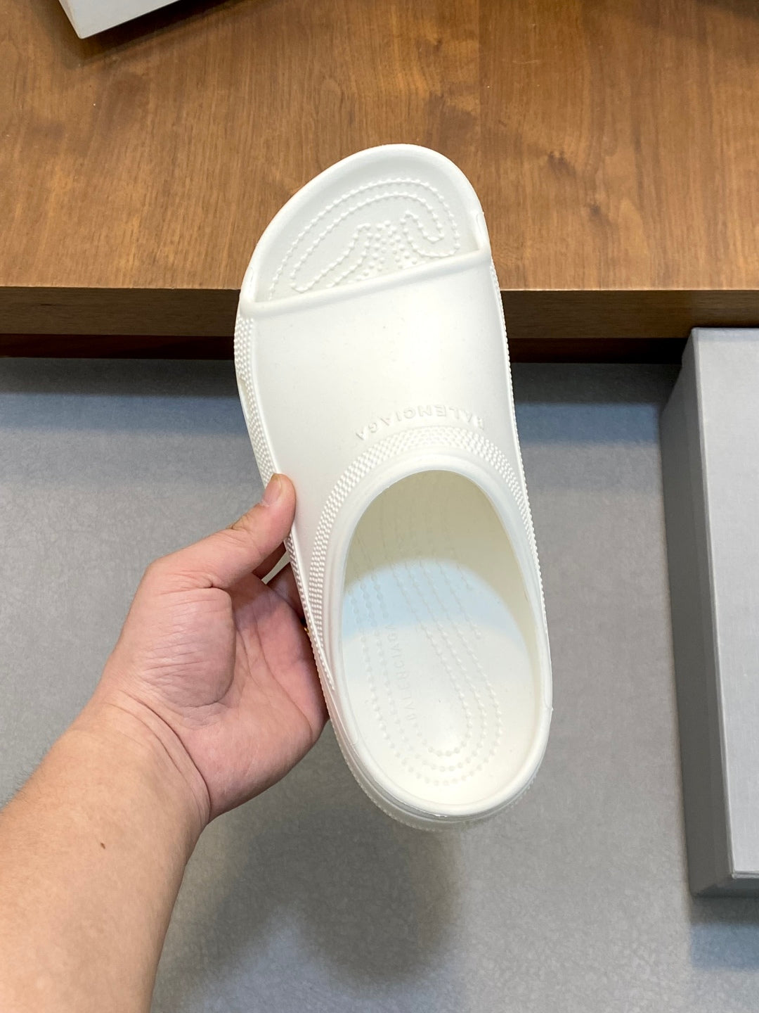 LuxluxHouse Best Quality Sandals Fendi