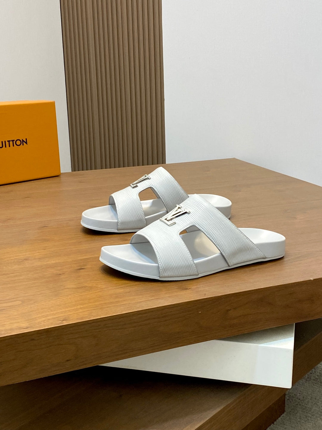 LuxluxHouse Best Quality Sandals Louis Vuitton